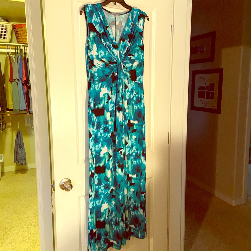 Sleeveless dress